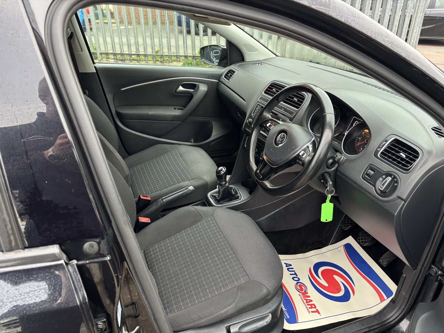 Used Volkswagen Polo 2016 for sale - 76974342: Photo 12