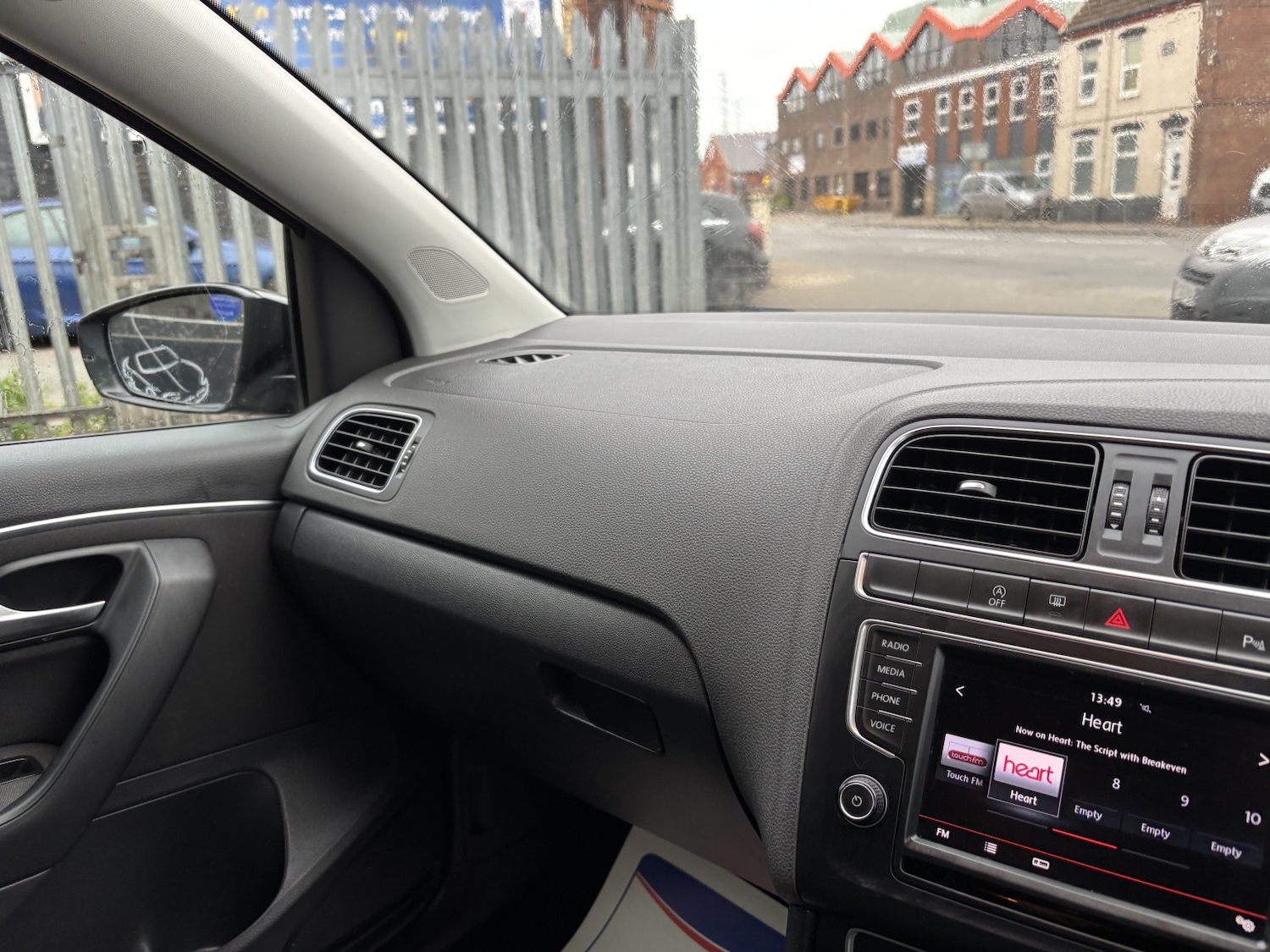 Used Volkswagen Polo 2016 for sale - 76974342: Photo 14