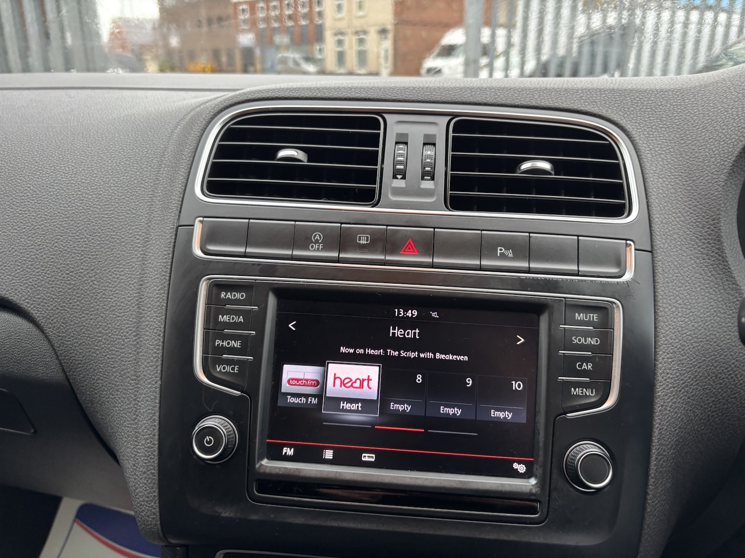 Used Volkswagen Polo 2016 for sale - 76974342: Photo 16