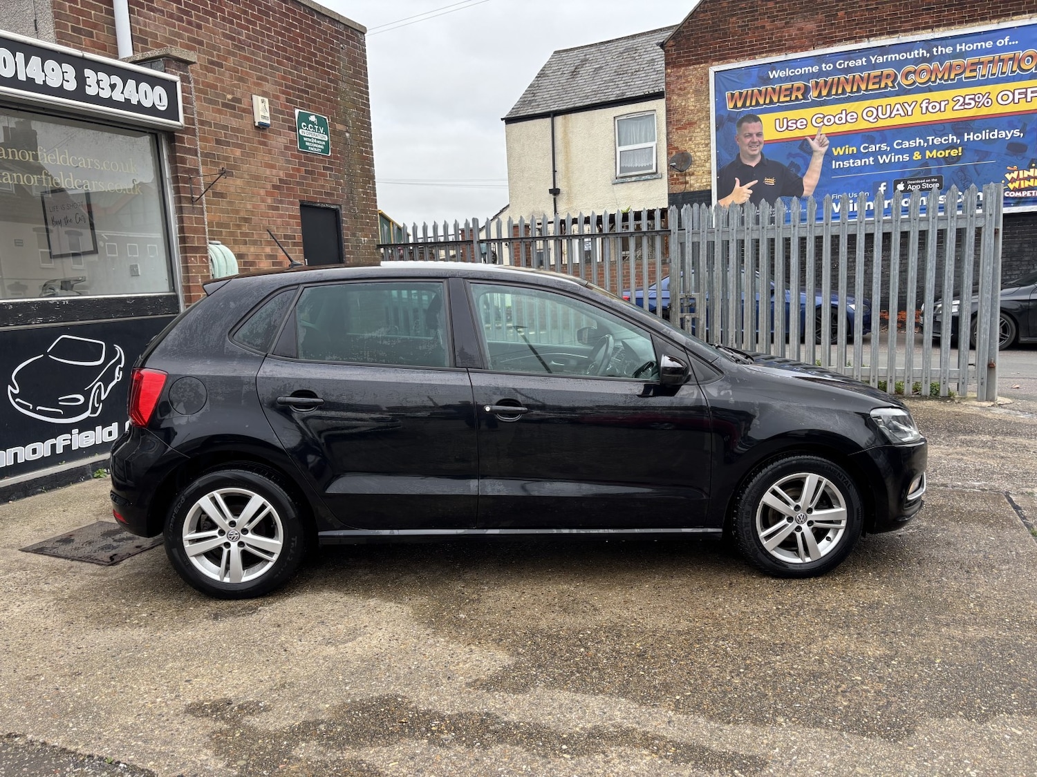 Used Volkswagen Polo 2016 for sale - 76974342: Photo 4