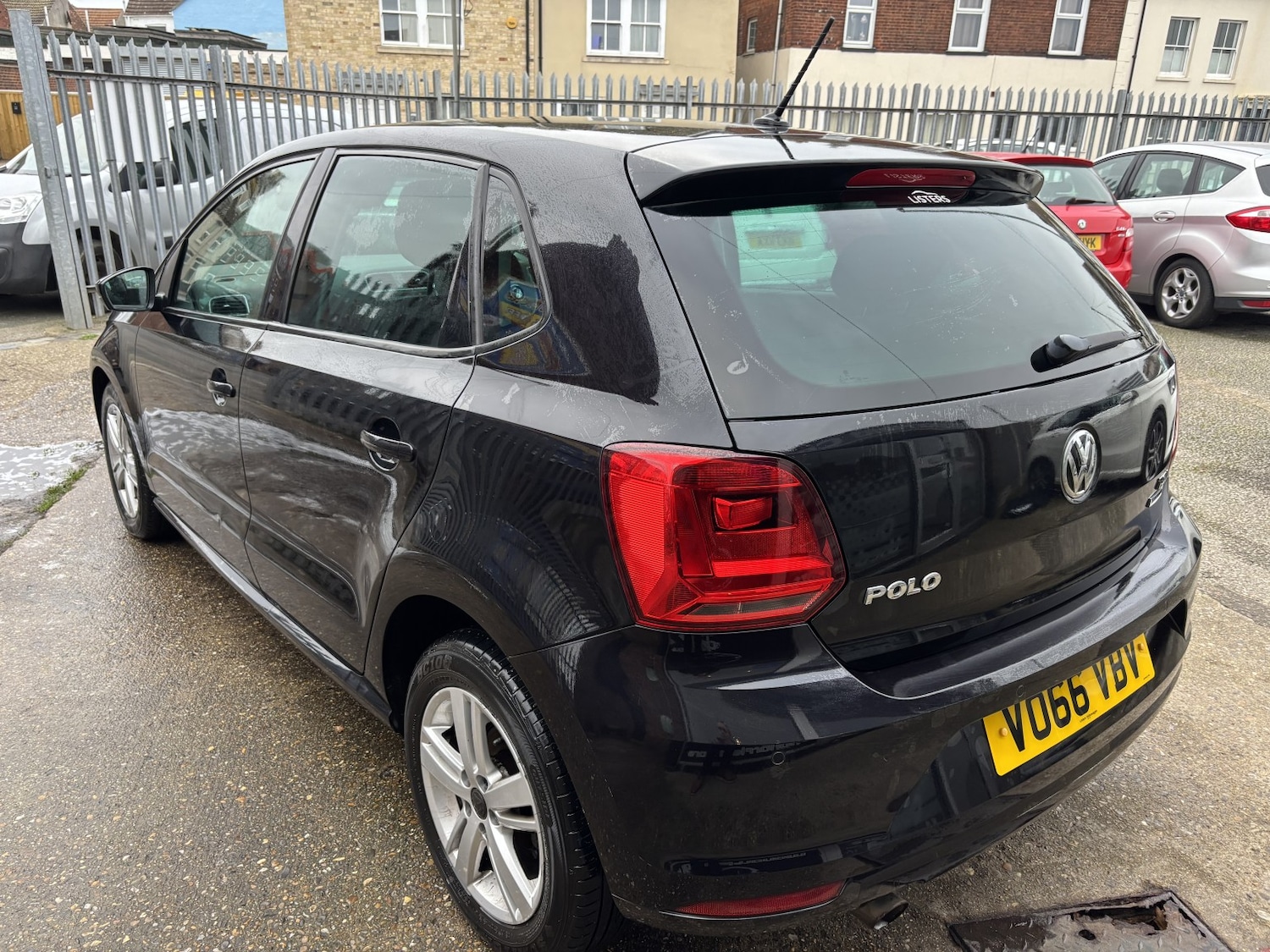 Used Volkswagen Polo 2016 for sale - 76974342: Photo 6