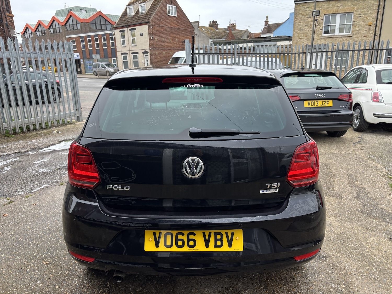 Used Volkswagen Polo 2016 for sale - 76974342: Photo 7