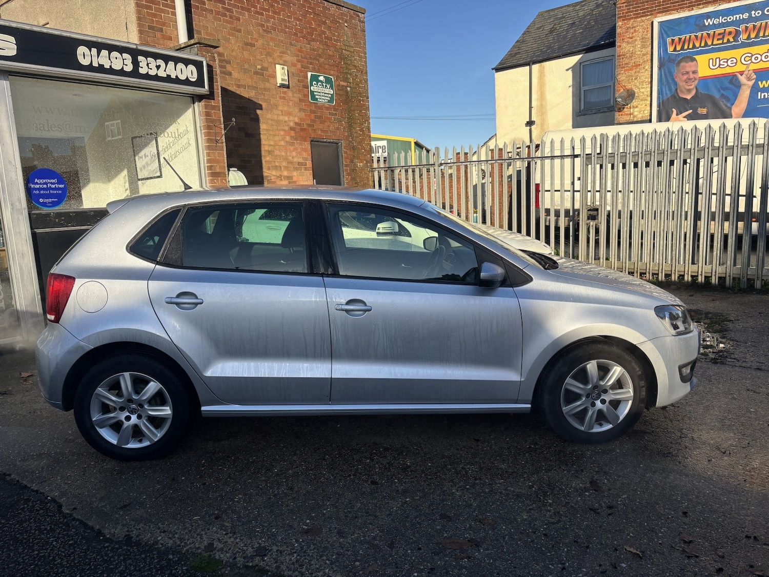 Used Volkswagen Polo 2011 for sale - 76605718: Photo 4