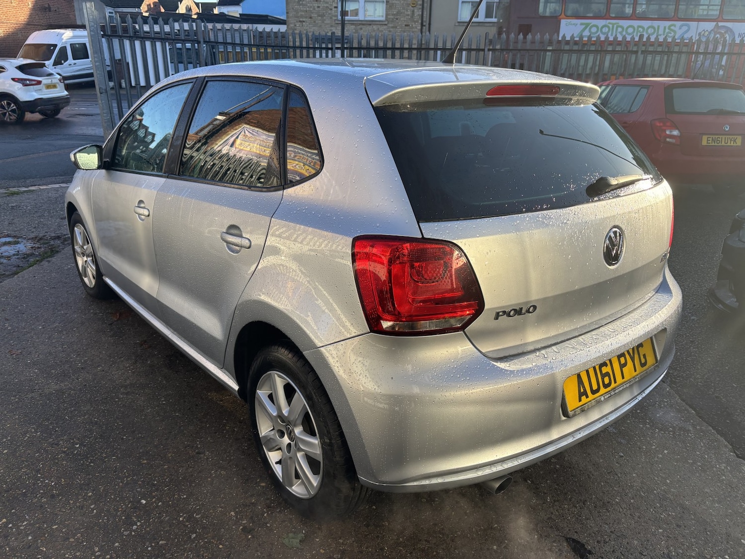 Used Volkswagen Polo 2011 for sale - 76605718: Photo 6