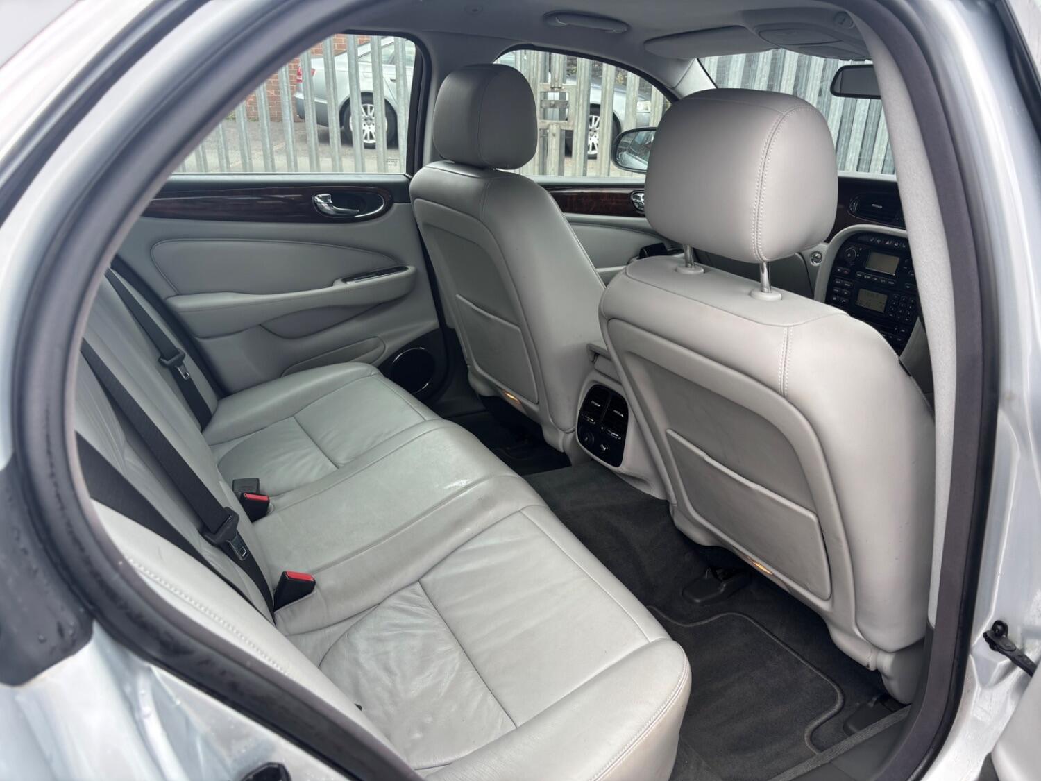 Used Jaguar XJ 2008 for sale - 75718244: Photo 12