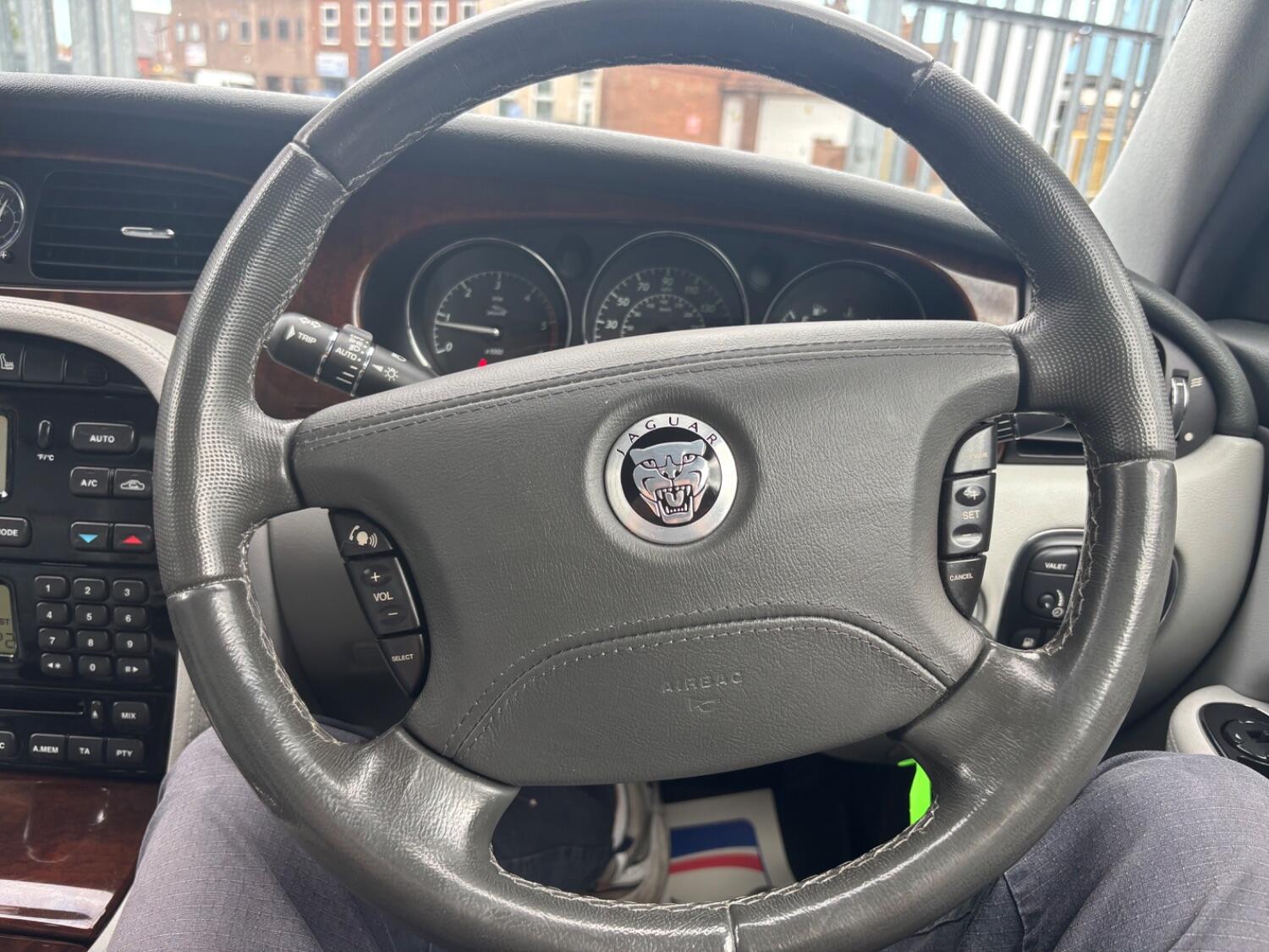 Used Jaguar XJ 2008 for sale - 75718244: Photo 16