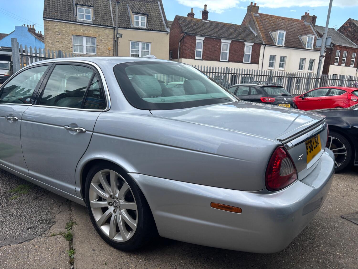 Used Jaguar XJ 2008 for sale - 75718244: Photo 6