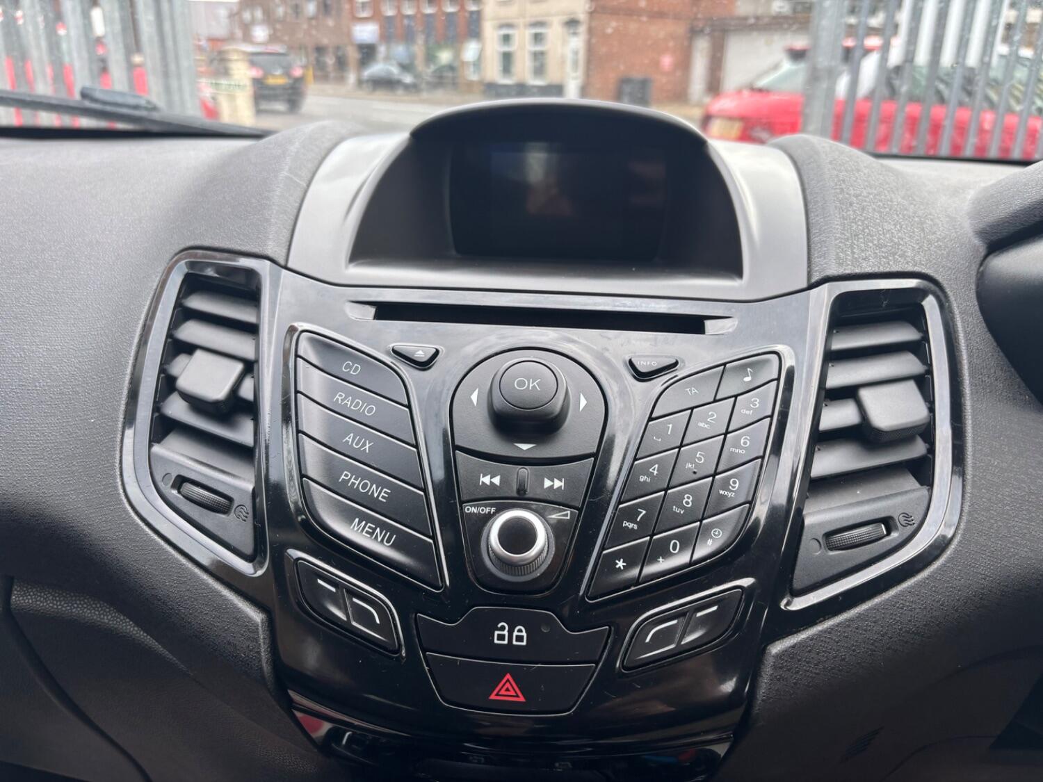 Used Ford Fiesta 2014 for sale - 76794296: Photo 16