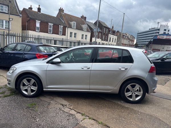 Used Volkswagen Golf 2015 for sale - 75213110: Photo 5