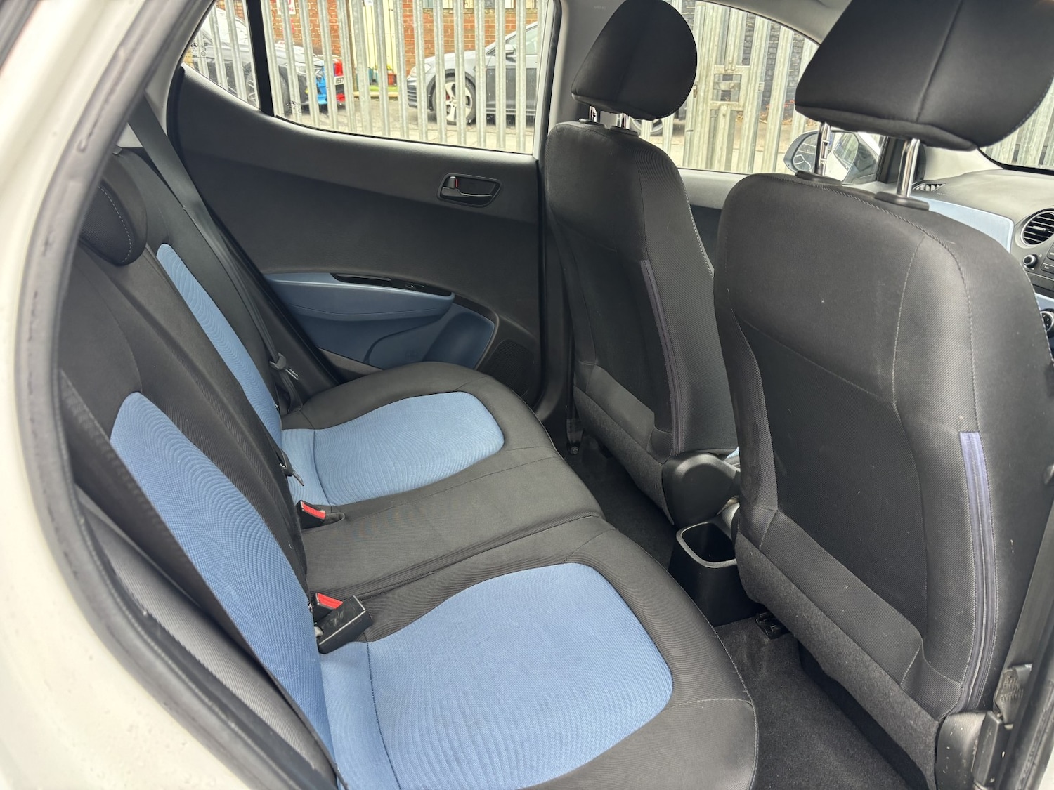 Used Hyundai i10 2015 for sale - 77508566: Photo 11