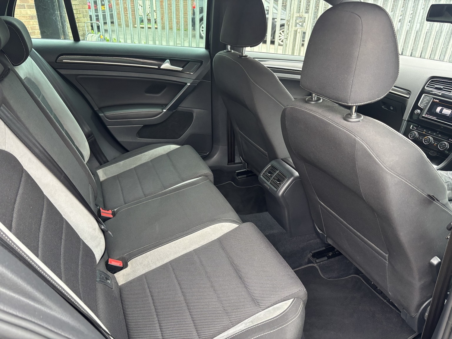 Used Volkswagen Golf 2016 for sale - 77465811: Photo 12