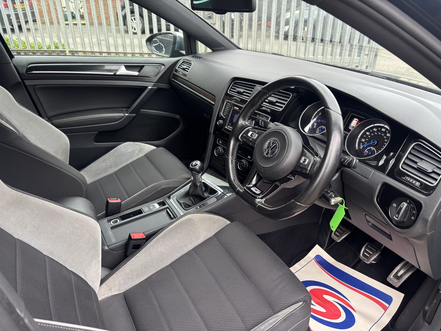 Used Volkswagen Golf 2016 for sale - 77465811: Photo 13