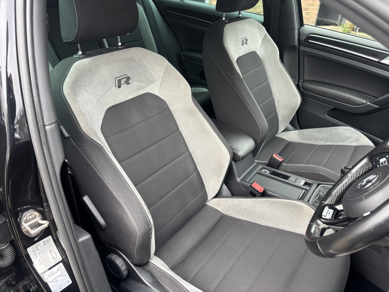 Used Volkswagen Golf 2016 for sale - 77465811: Photo 15