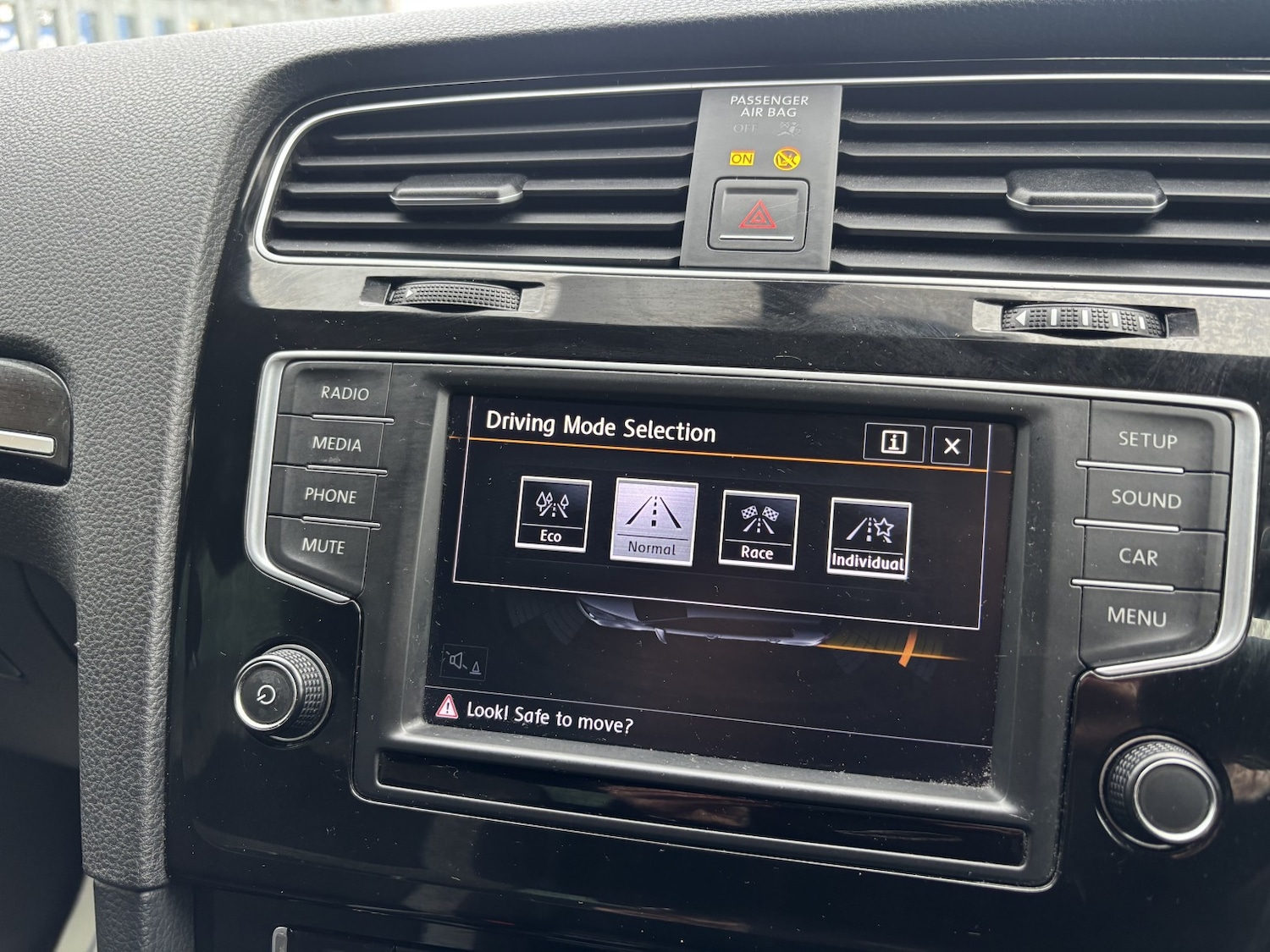 Used Volkswagen Golf 2016 for sale - 77465811: Photo 18