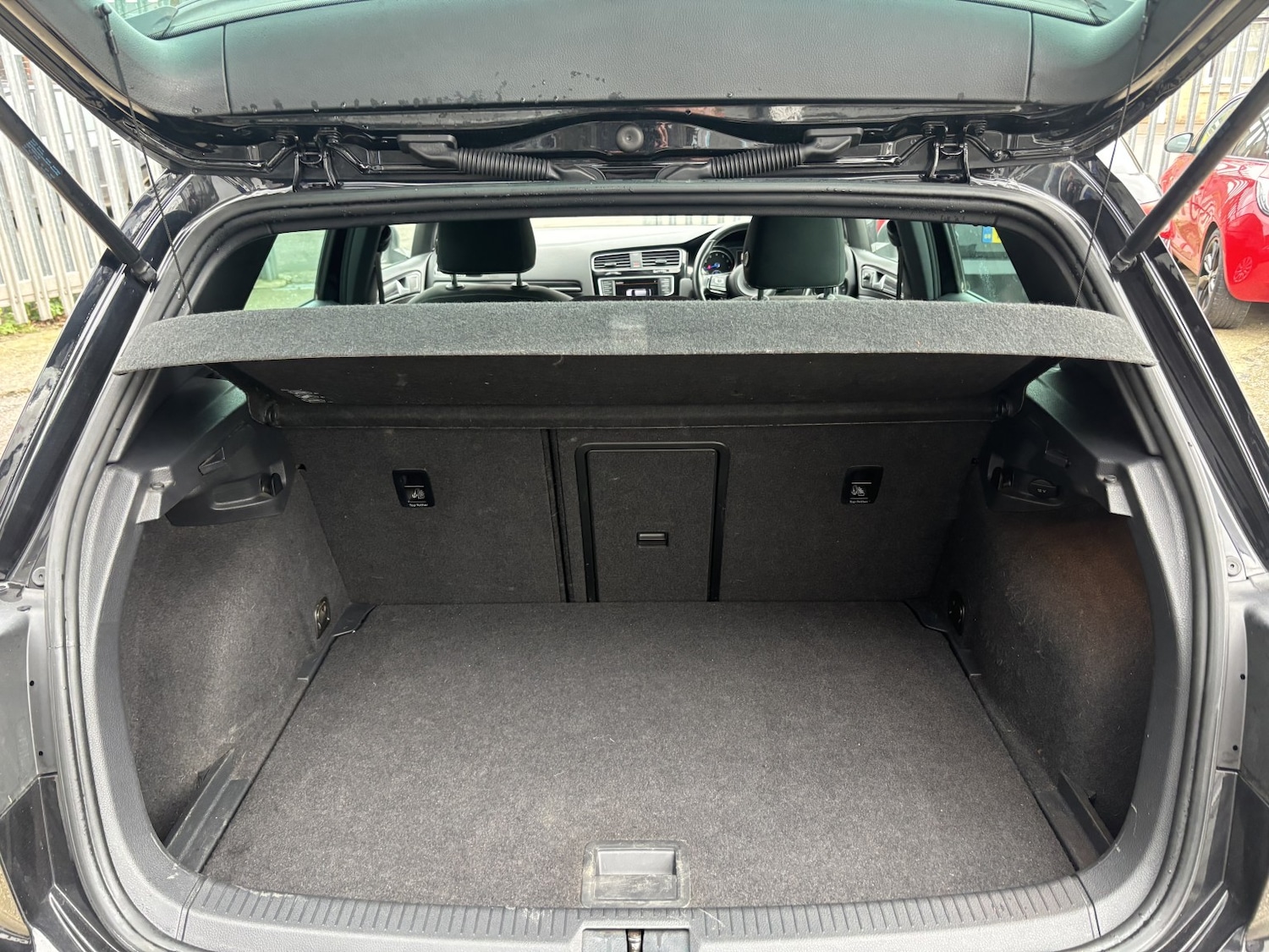 Used Volkswagen Golf 2016 for sale - 77465811: Photo 9