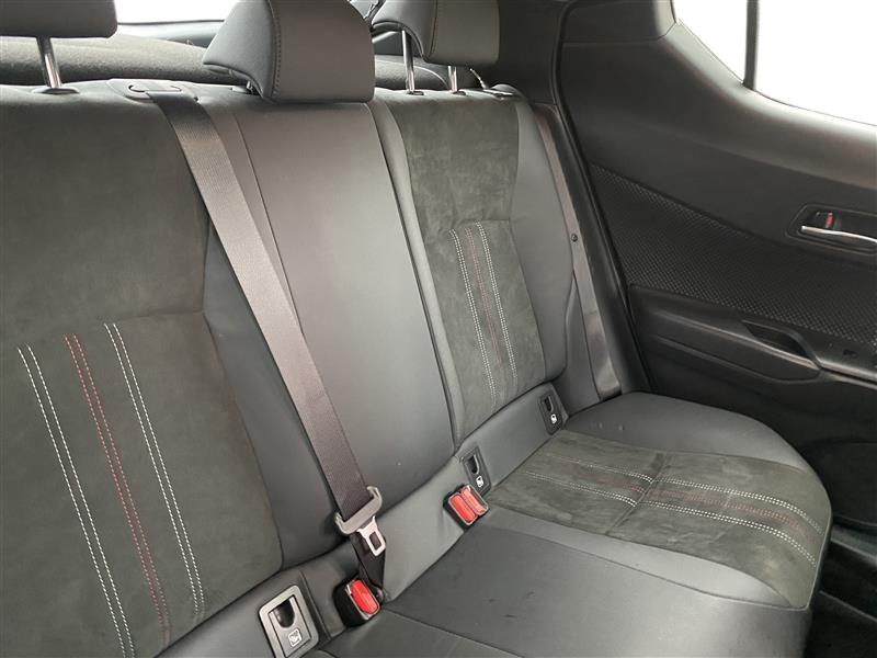 Used Toyota C-HR 2023 for sale - 76819300: Photo 23