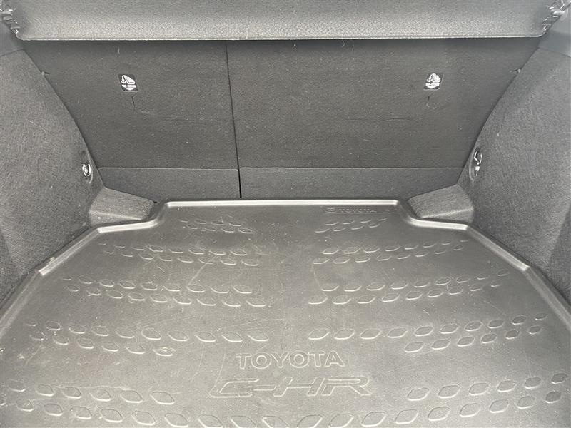 Used Toyota C-HR 2023 for sale - 76819300: Photo 24