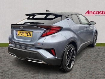 Used Toyota C-HR 2023 for sale - 76819300: Photo