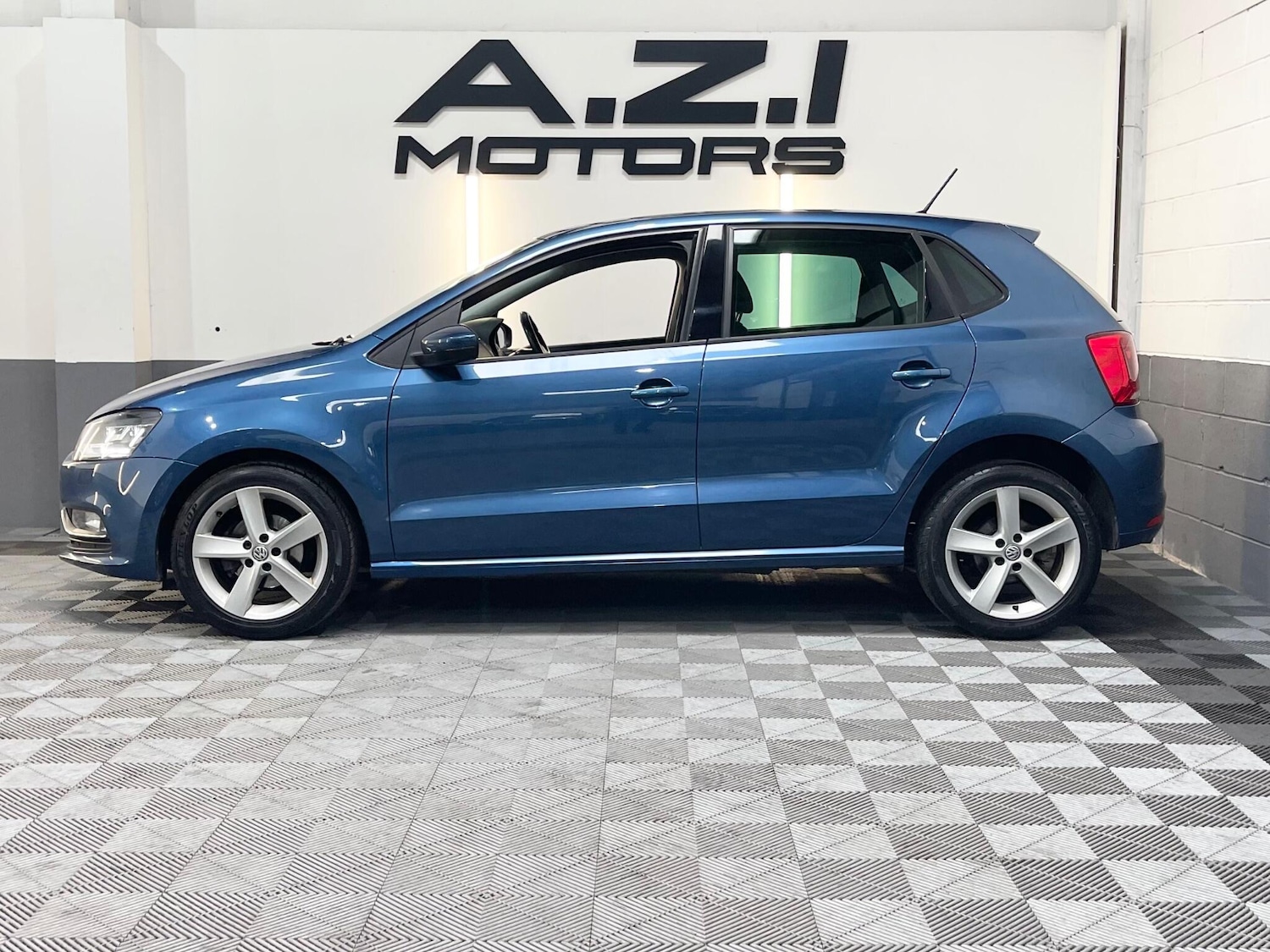 Used Volkswagen Polo 2015 for sale - 78100722: Photo 8