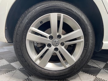 Used Volkswagen Polo 2016 for sale - 79521253: Photo