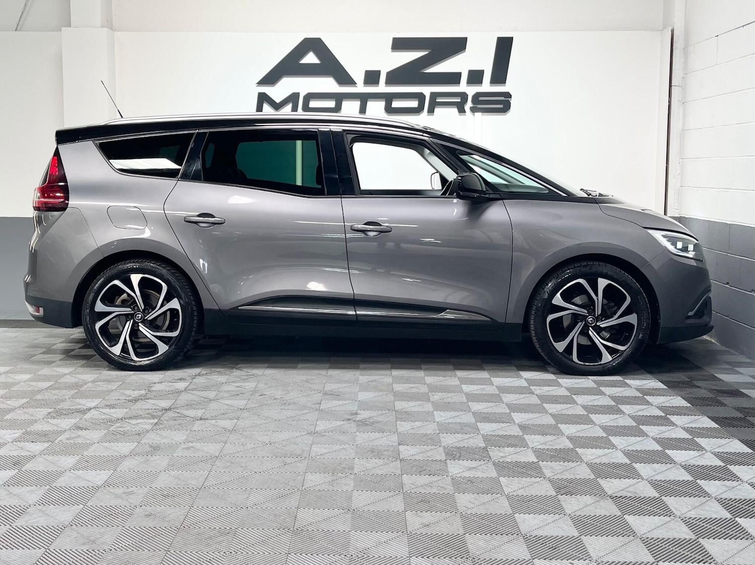 Used Renault Grand Scenic for sale - 78214620: Photo 10