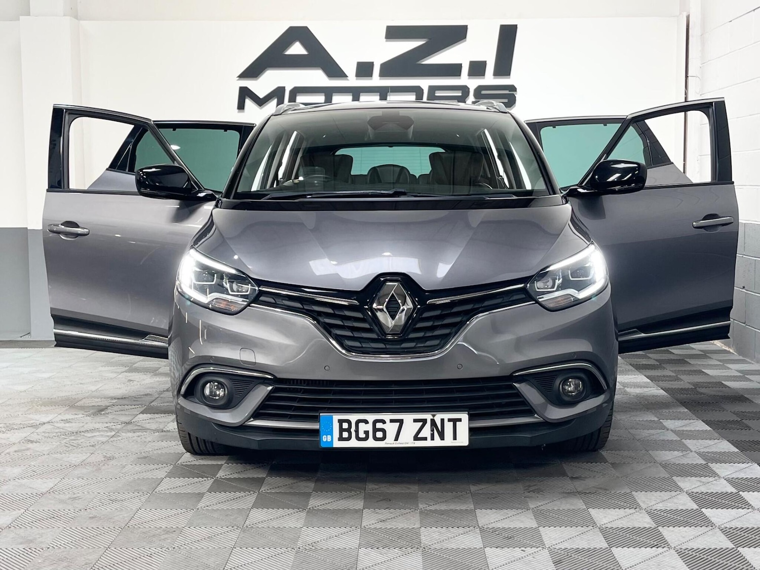 Used Renault Grand Scenic for sale - 78214620: Photo 2