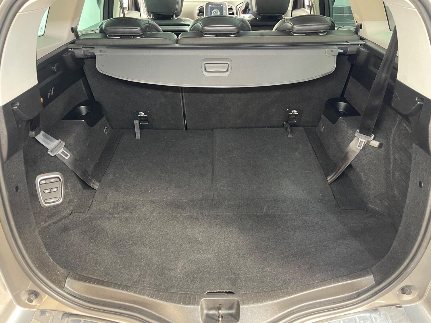 Used Renault Grand Scenic for sale - 78214620: Photo 43