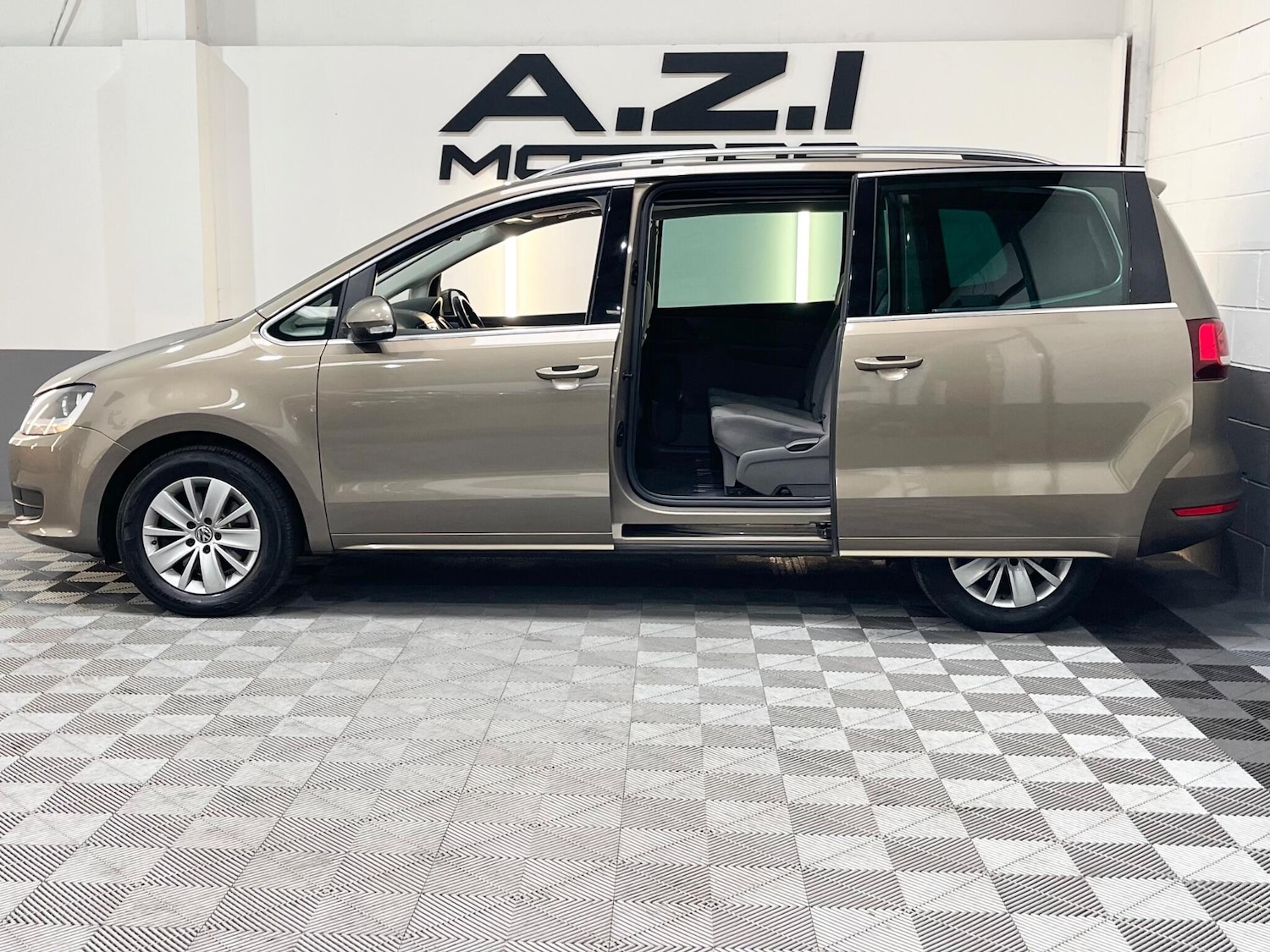 Used Volkswagen Sharan for sale - 78026469: Photo 2