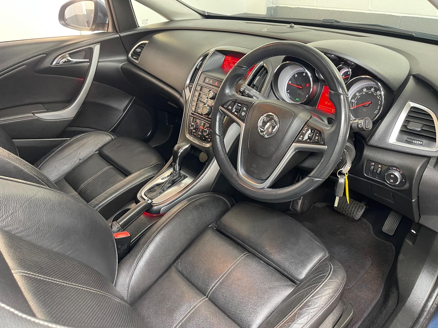 Used Vauxhall Astra for sale - 78214406: Photo 10