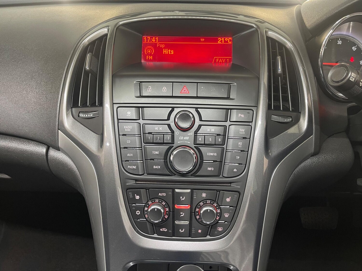 Used Vauxhall Astra for sale - 78214406: Photo 26