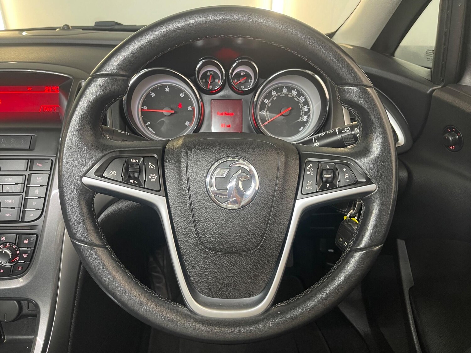 Used Vauxhall Astra for sale - 78214406: Photo 33