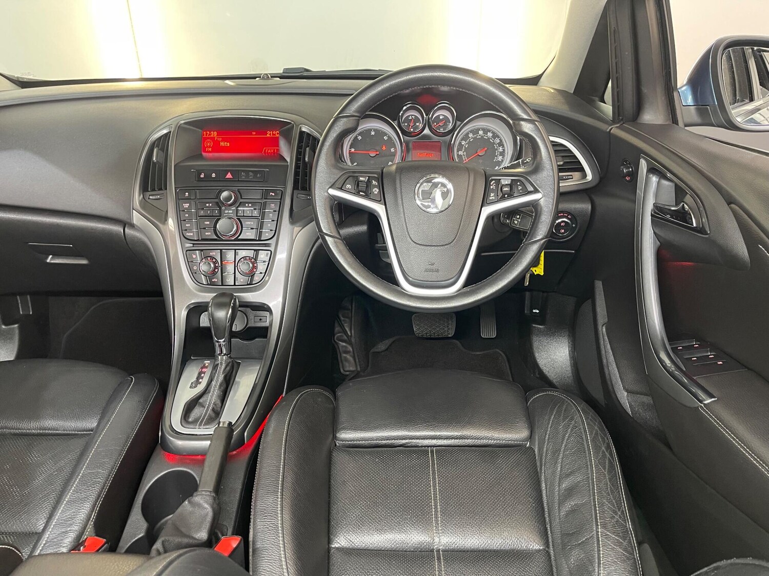 Used Vauxhall Astra for sale - 78214406: Photo 42