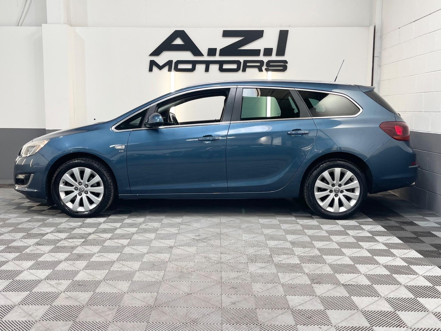 Used Vauxhall Astra for sale - 78214406: Photo 7