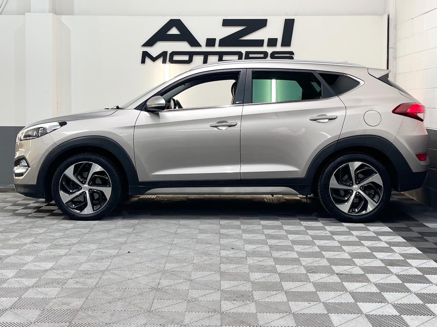 Used Hyundai TUCSON for sale - 78026471: Photo 9