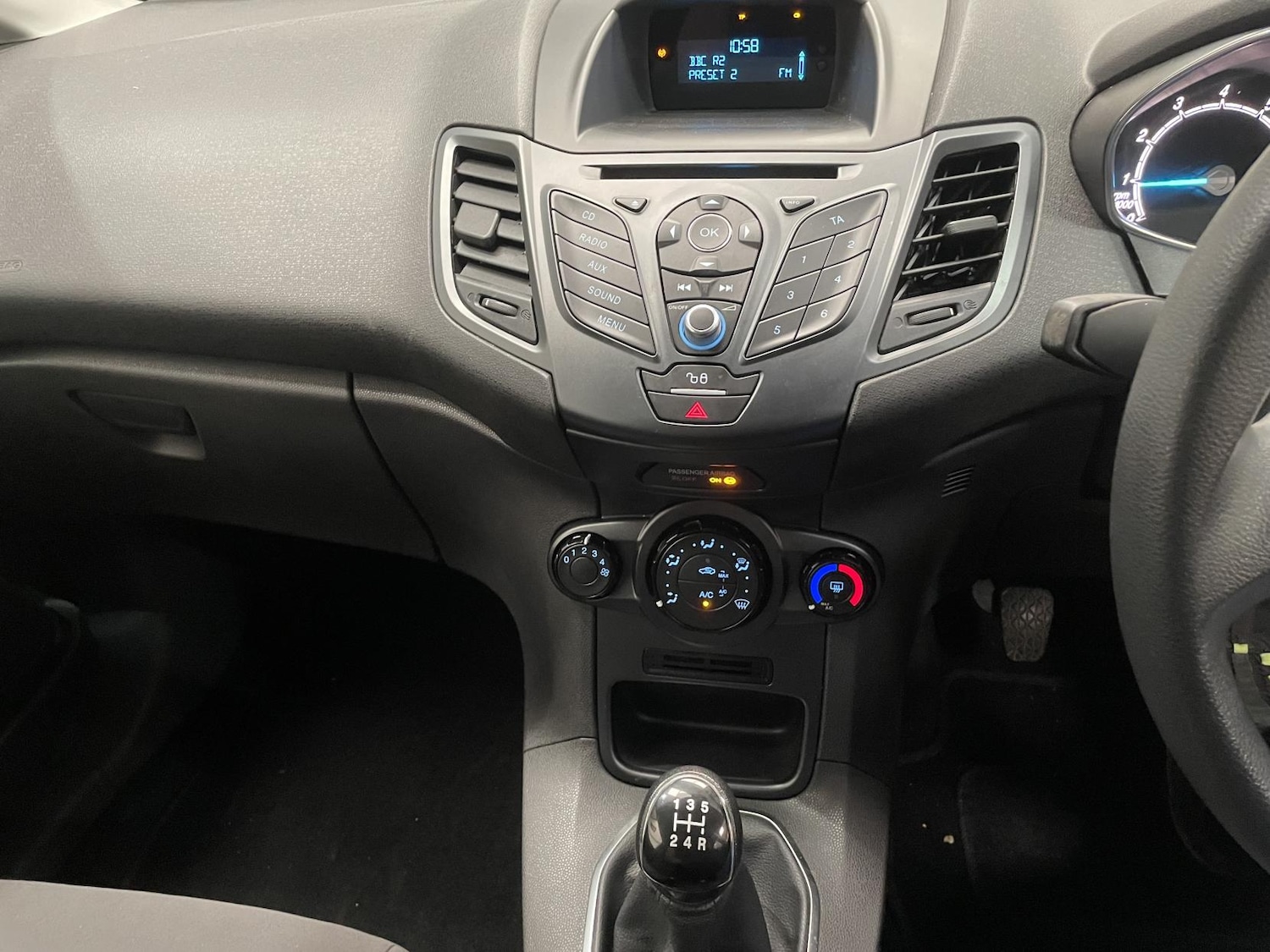 Used Ford Fiesta 2016 for sale - 76384859: Photo 10