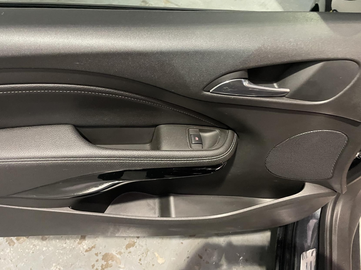 Used Vauxhall ADAM 2014 for sale - 76766731: Photo 30