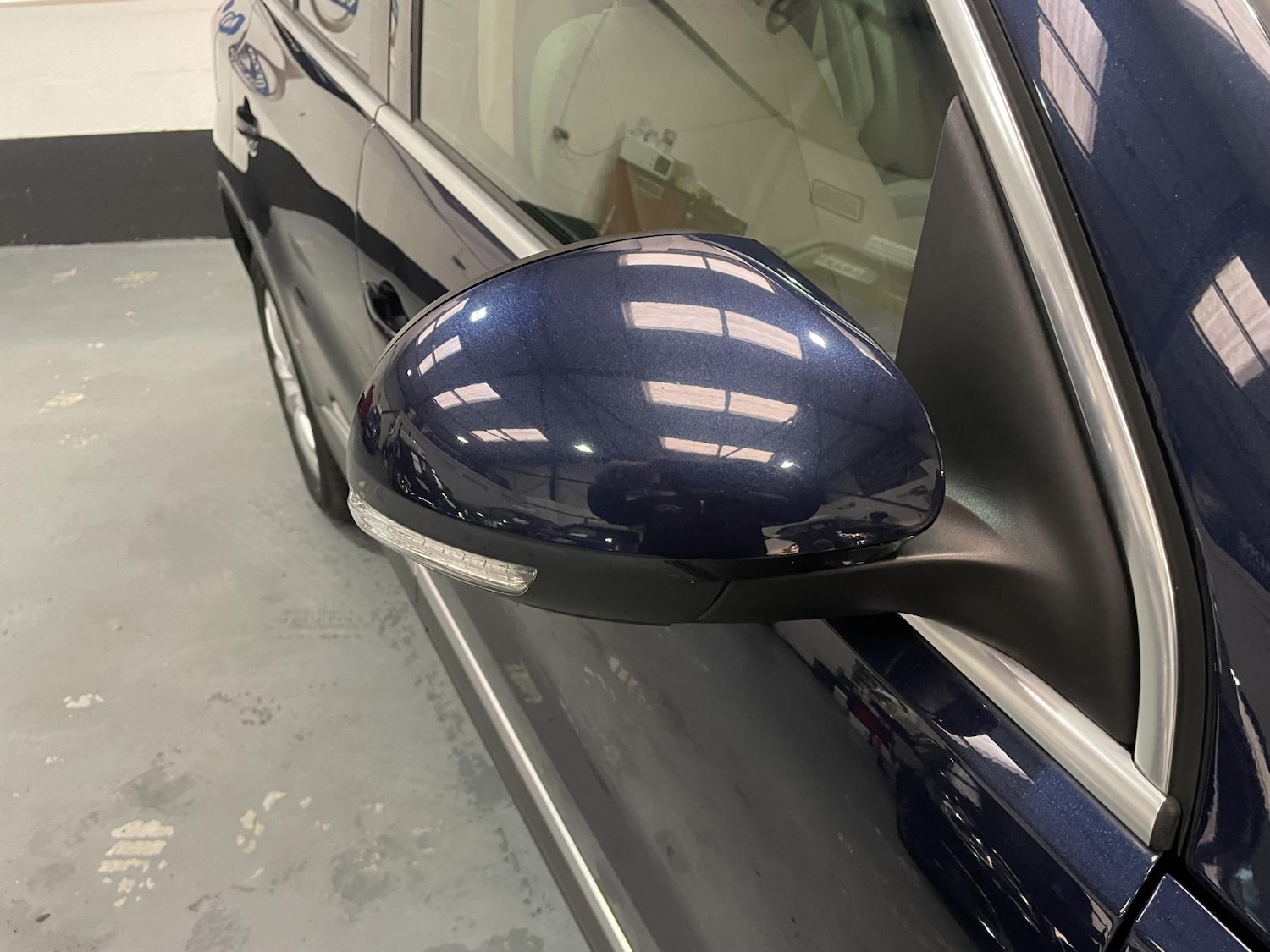 Used Volkswagen Tiguan 2014 for sale - 76741824: Photo 16