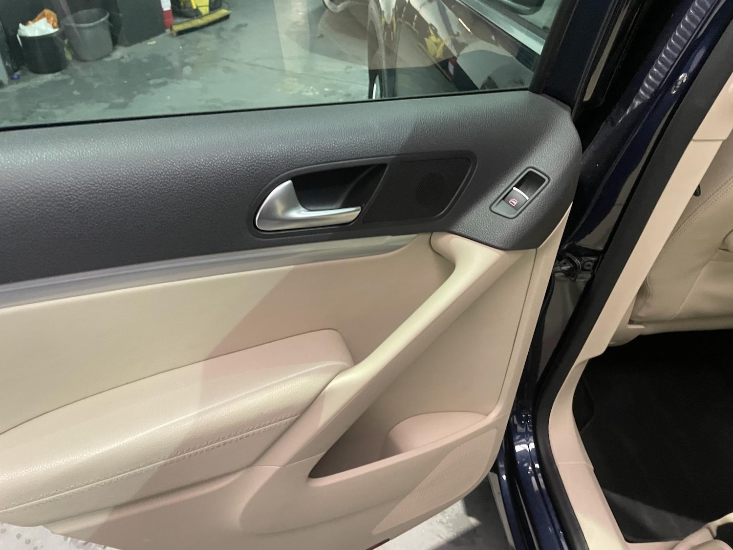 Used Volkswagen Tiguan 2014 for sale - 76741824: Photo 30