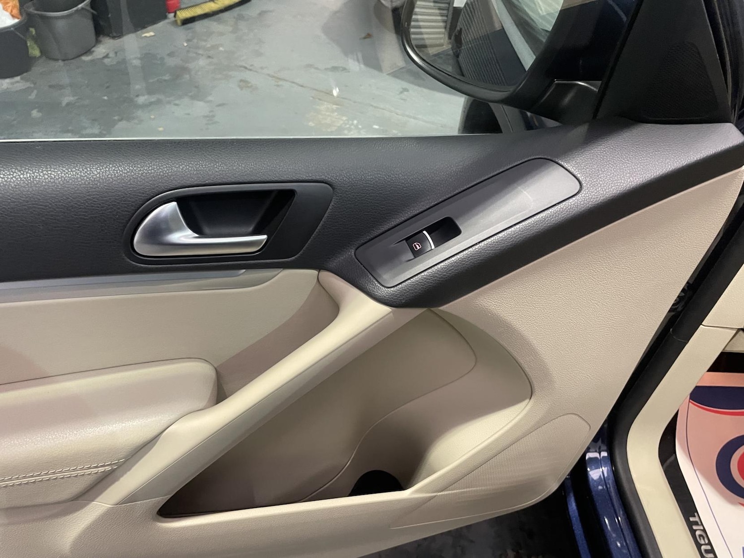 Used Volkswagen Tiguan 2014 for sale - 76741824: Photo 32