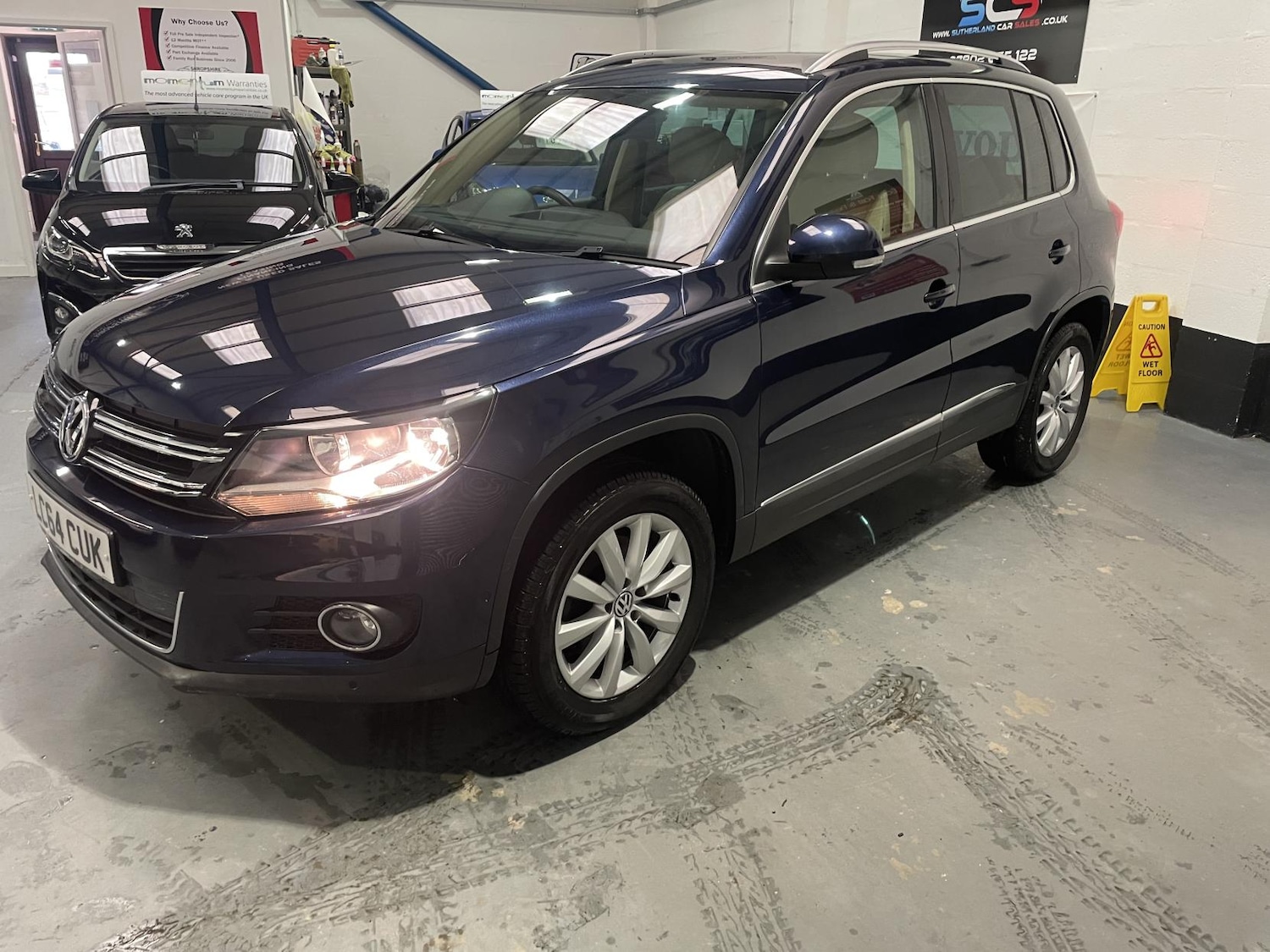 Used Volkswagen Tiguan 2014 for sale - 76741824: Photo 5