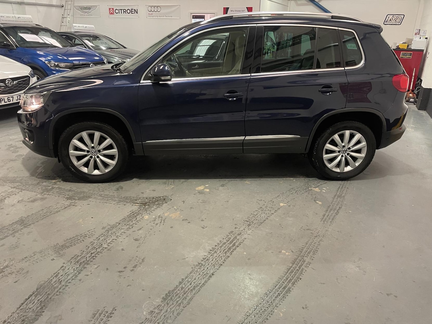 Used Volkswagen Tiguan 2014 for sale - 76741824: Photo 9