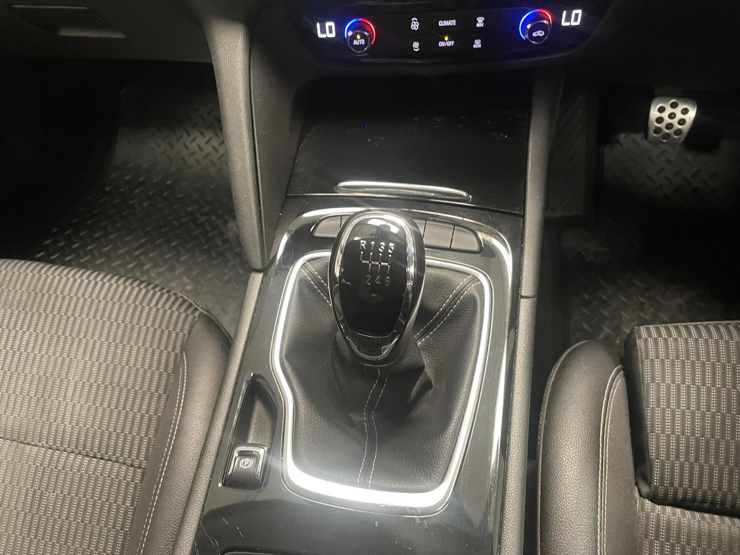 Used Vauxhall Insignia 2017 for sale - 76384862: Photo 16