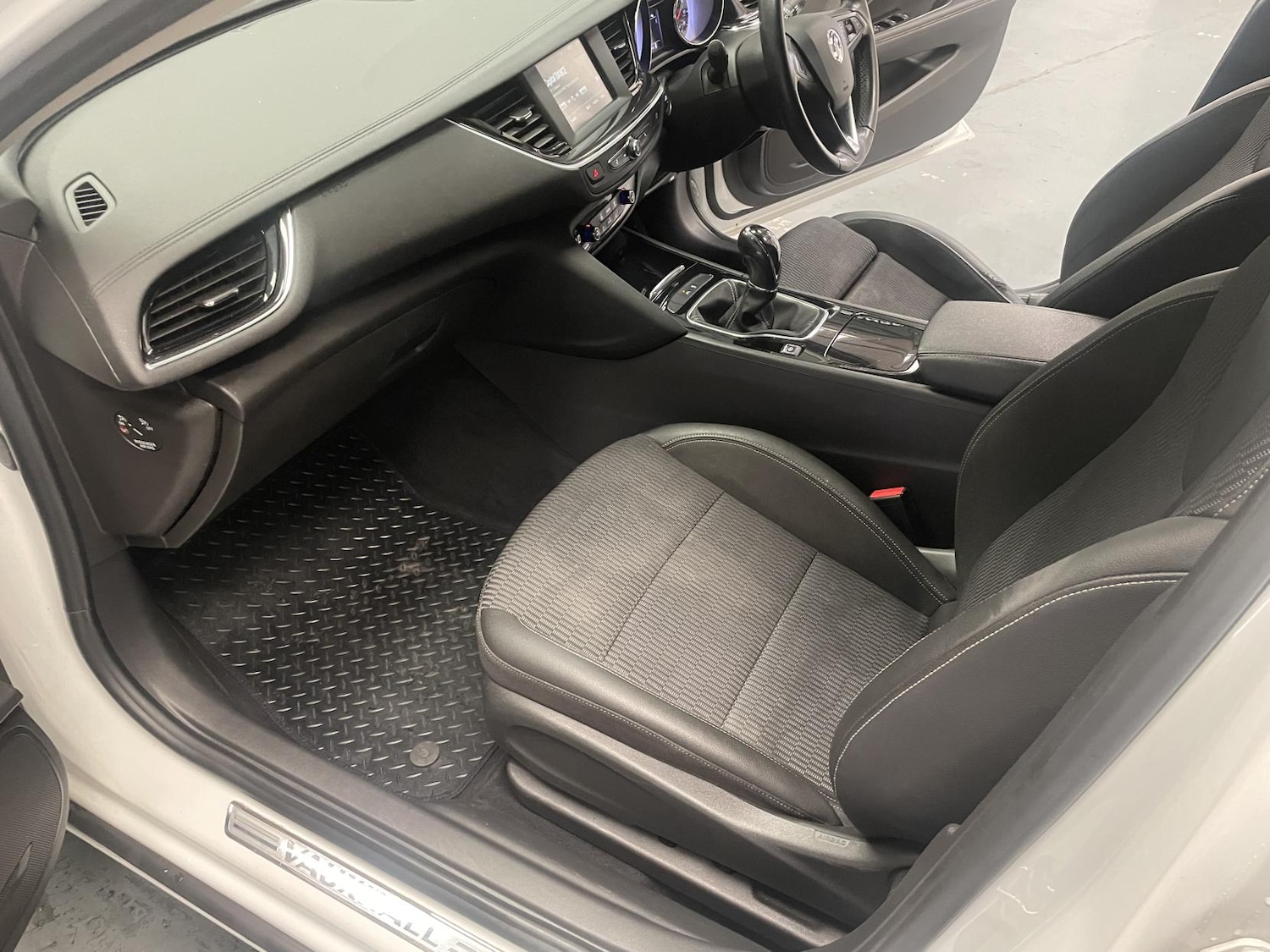 Used Vauxhall Insignia 2017 for sale - 76384862: Photo 23