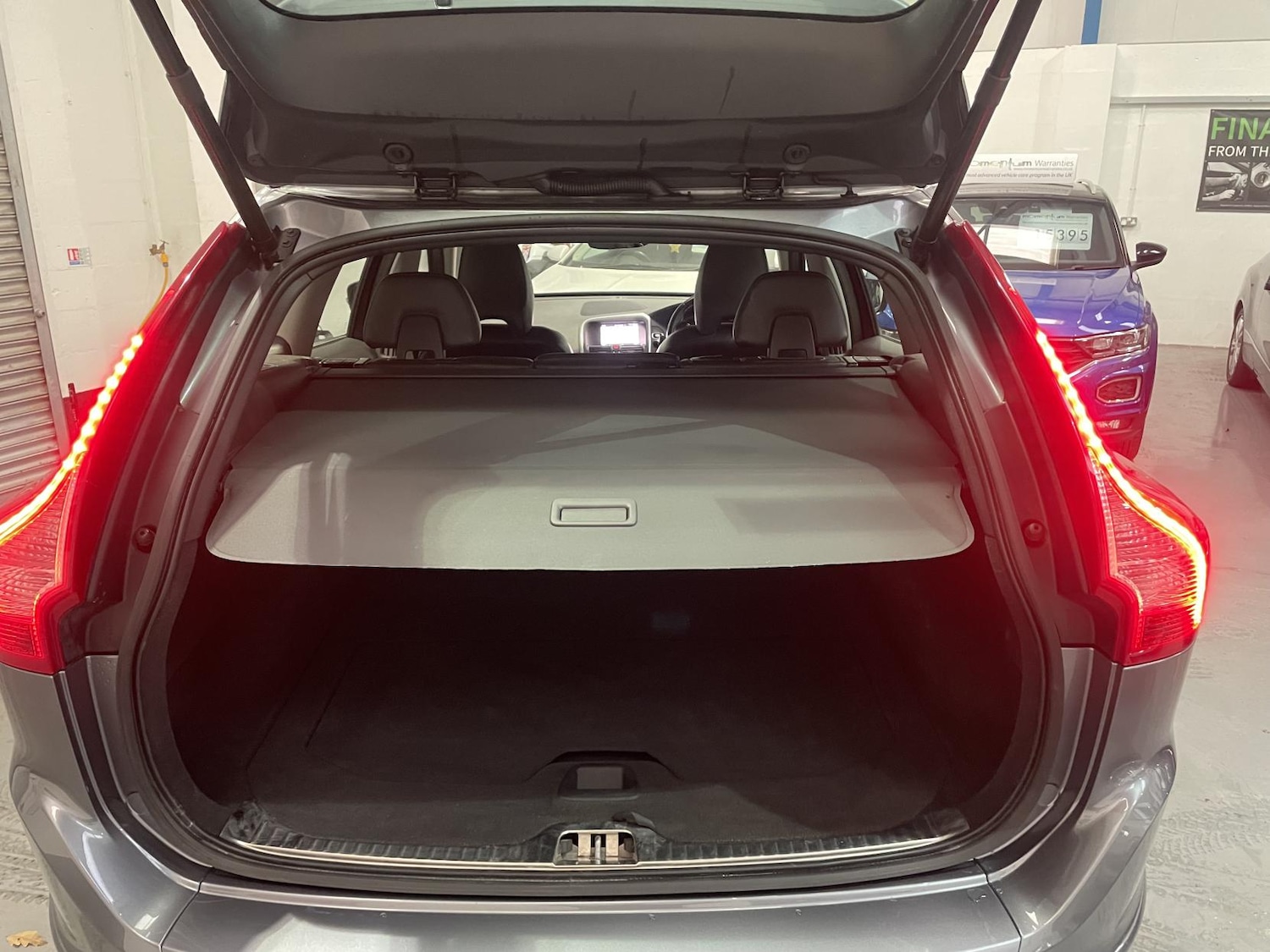 Used Volvo XC60 2017 for sale - 76568430: Photo 13