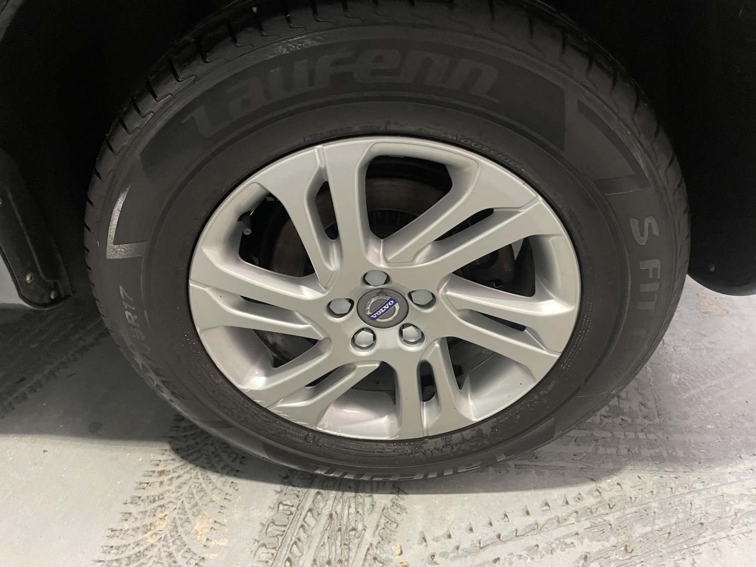 Used Volvo XC60 2017 for sale - 76568430: Photo 16