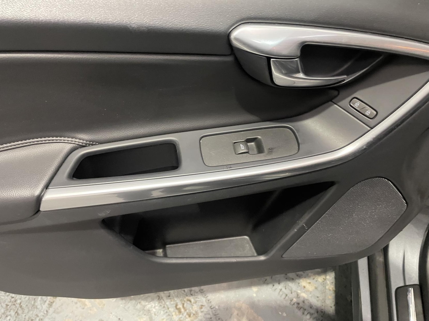 Used Volvo XC60 2017 for sale - 76568430: Photo 31