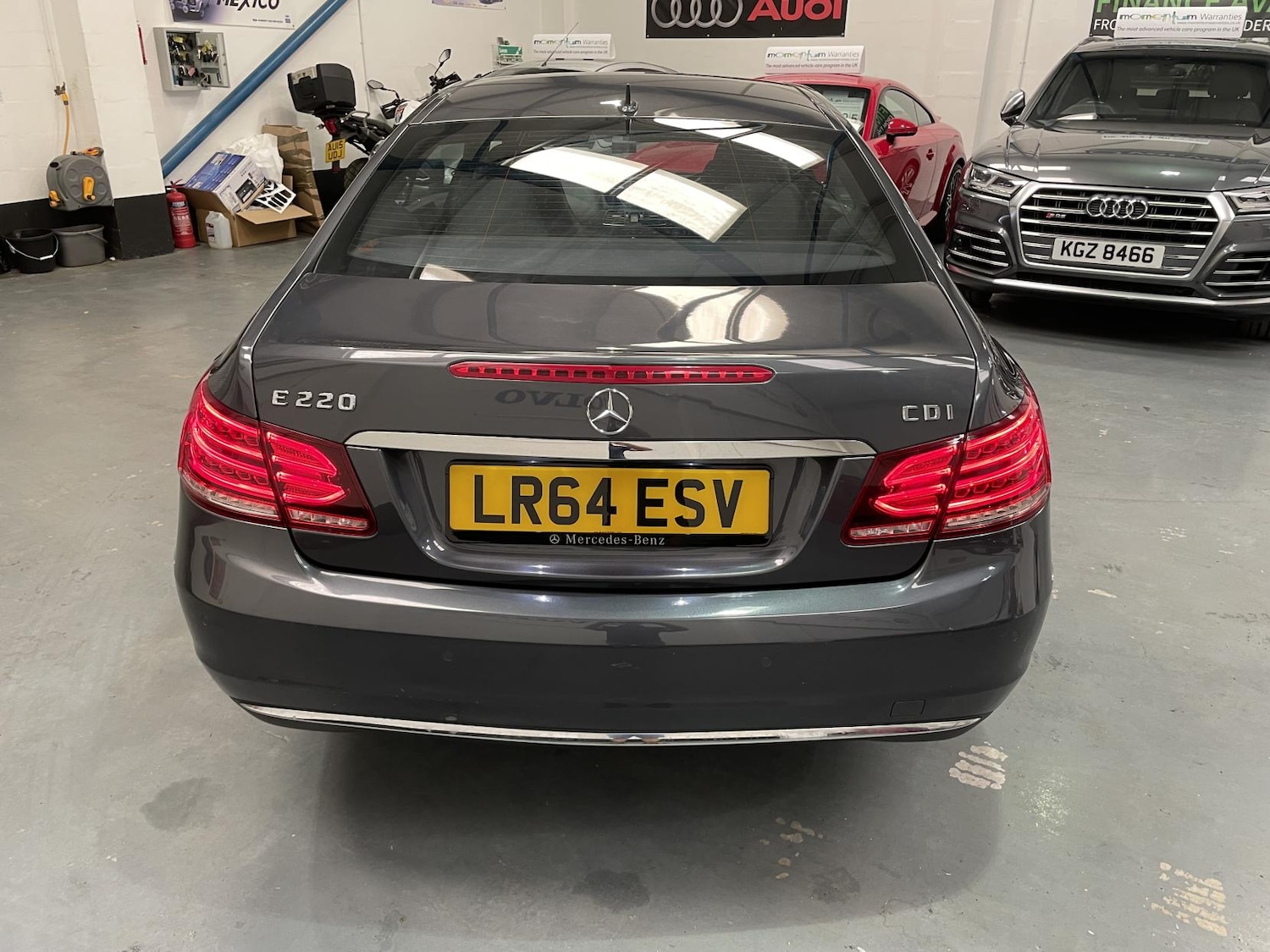 Used Mercedes-Benz E Class 2014 for sale - 76384846: Photo 4