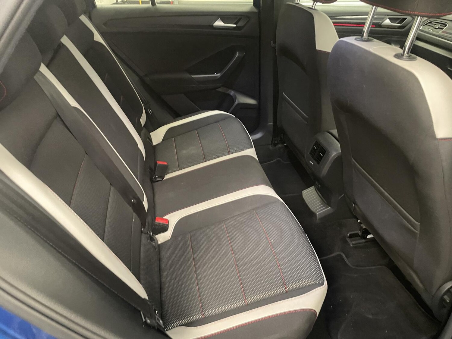 Used Volkswagen T-Roc 2018 for sale - 76384844: Photo 20