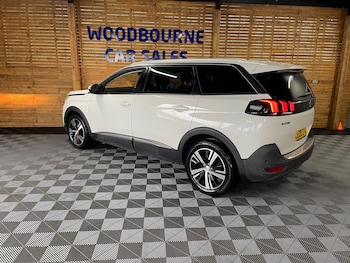 Used Peugeot 5008 2020 for sale - 76447100: Photo