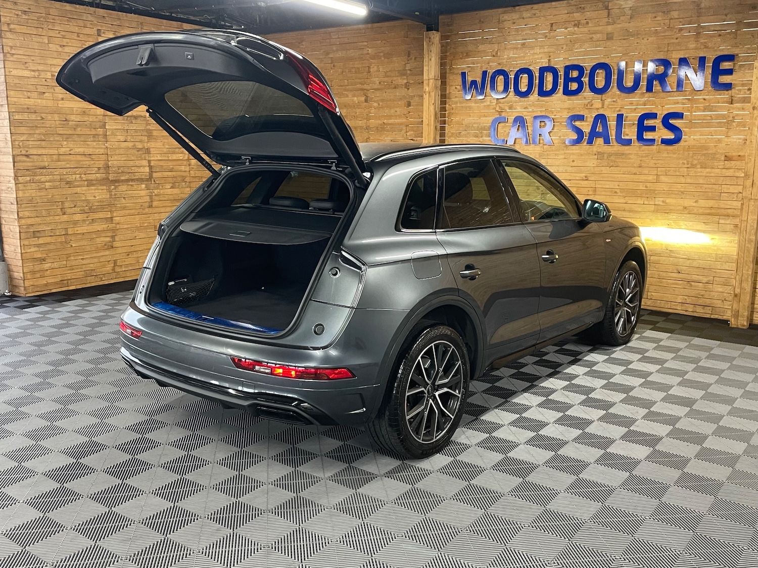 Used Audi Q5 2023 for sale - 76972969: Photo 9